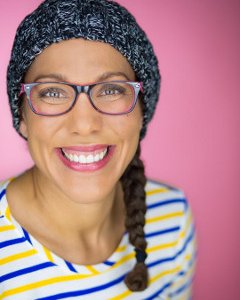 Cynthia Dallas,                                     actrice                                                                        dans Amour, Gloire et Beauté