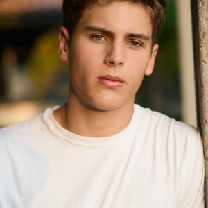 Crew Morrow,                                     acteur                                                                        dans Amour, Gloire et Beauté
