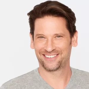 Biographie de Roger Howarth