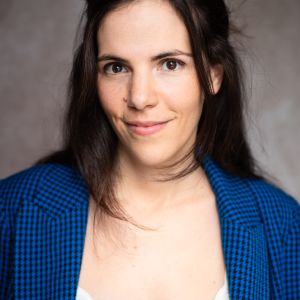 Charlotte Hervieux,                                                                             voix française                                dans Amour, Gloire et Beauté