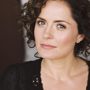 Valentina Garcia,                                     actrice                                                                        dans Les Feux de l&#039;Amour