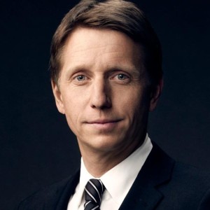 Biographie de Bradley P. Bell