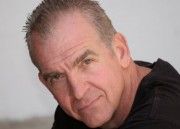 Mark Hutter,                                     acteur                                                                        dans Les Feux de l&#039;Amour