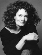 Diane Salinger,                                     actrice                                                                        dans Les Feux de l&#039;Amour