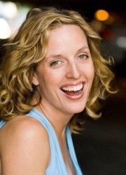 McCready Baker,                                     actrice                                                                        dans Les Feux de l&#039;Amour