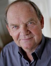 Philippe Ogouz,                                                                             voix française                                dans Amour, Gloire et Beauté