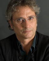 Philippe Dumond,                                                                             voix française                                dans Amour, Gloire et Beauté