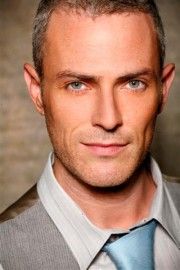 Jon Wolfe Nelson,                                     acteur                                                                        dans Les Feux de l&#039;Amour