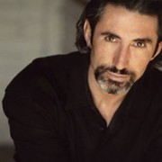 Jordi Caballero,                                     acteur                                                                        dans Amour, Gloire et Beauté