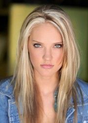 Ciara Hanna,                                     actrice                                                                        dans Amour, Gloire et Beauté