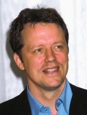 Steven Culp,                                     acteur                                                                        dans Les Feux de l&#039;Amour