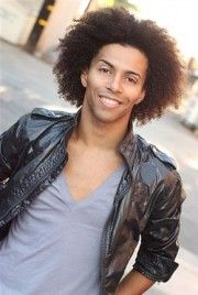 D.J. Pierce,                                     acteur                                                                        dans Amour, Gloire et Beauté