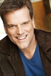 J. Paul Boehmer,                                     acteur                                                                        dans Les Feux de l&#039;Amour