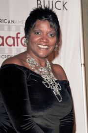 Anna Maria Horsford,                                     actrice                                                                        dans Amour, Gloire et Beauté