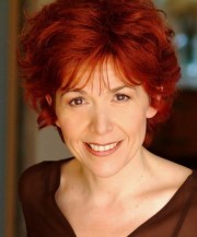 Anita Finlay,                                     actrice                                                                        dans Les Feux de l&#039;Amour