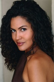 Ion Overman,                                     actrice                                                                        dans Les Feux de l&#039;Amour