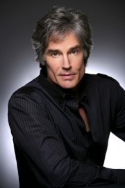 Ronn Moss,                                     acteur                                                                        dans Amour, Gloire et Beauté