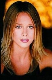 Addison Louise Hoover,                                     actrice                                                                        dans Amour, Gloire et Beauté