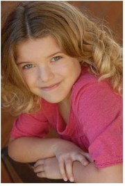 Amanda Pace,                                     actrice                                                                        dans Les Feux de l&#039;Amour