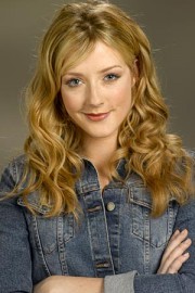 Jennifer Finnigan,                                     actrice                                                                        dans Amour, Gloire et Beauté
