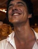 Adrien Antoine,                                                                             voix française                                dans Les Feux de l&#039;Amour