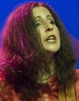 Zoe Bettan,                                                                             voix française                                dans Les Feux de l&#039;Amour