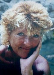 Martine Messager,                                                                             voix française                                dans Amour, Gloire et Beauté