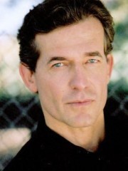 Pierre Du Lat,                                     acteur                                                                        dans Amour, Gloire et Beauté