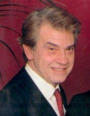 Michel Bedetti,                                                                             voix française                                dans Les Feux de l&#039;Amour