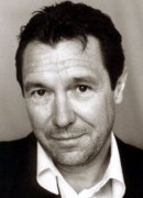 Philippe Peythieu,                                                                             voix française                                dans Les Feux de l&#039;Amour