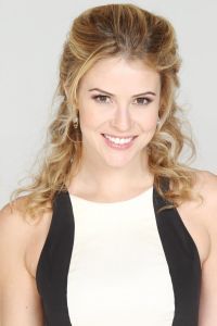 Linsey Godfrey est rentrée chez elle