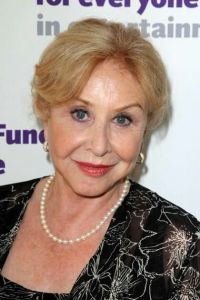 Jeanne Cooper (Katherine Chancellor) bientôt recastée dans les Feux de l'Amour en France
