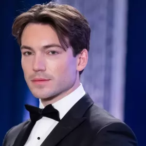 Rory Gibson (ex Noah des Feux de l'Amour) révèle avoir été presque sans-abri après son départ de la série