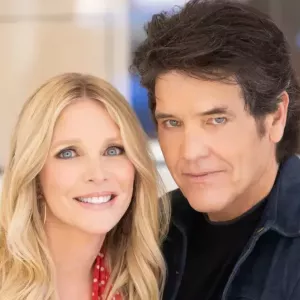 Danny et Cricket vont enfin se remarier après des décennies d’attente dans les Feux de l'Amour Danny et Cricket vont enfin se remarier après des décennies d’attente dans les Feux de l'Amour