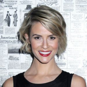 Linsey Godfrey (Caroline) de retour dans Amour, Gloire et Beauté - Top Models !