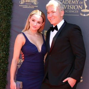 Hunter King (Summer dans les Feux de l’Amour) est fiancée.