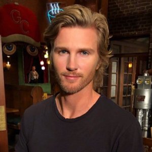 Thad Luckinbill de retour sur les plateaux de tournage des Feux de l'Amour