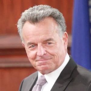 Ian Ward,                                     personnage                                 dans Les Feux de l&#039;Amour