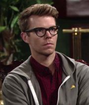 Topher ,                                     personnage                                 dans Les Feux de l&#039;Amour