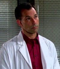 Dr Thaxter,                                     personnage                                 dans Les Feux de l&#039;Amour