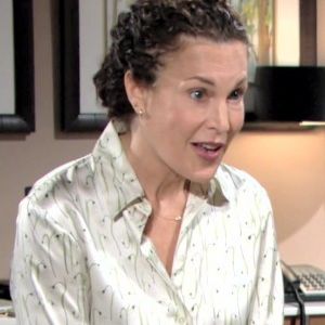 Dr Blakely,                                     personnage                                 dans Les Feux de l&#039;Amour
