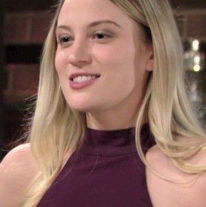 Lindsay Serveuse,                                     personnage                                 dans Les Feux de l&#039;Amour
