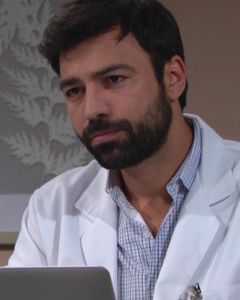 Docteur Pappas,                                     personnage                                 dans Amour, Gloire et Beauté