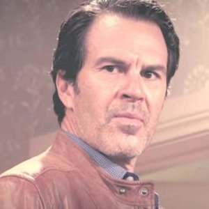 AJ Montalvo,                                     personnage                                 dans Les Feux de l&#039;Amour
