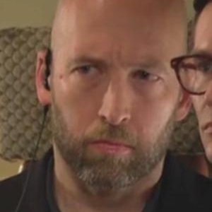 Agent de sécurité,                                     personnage                                 dans Les Feux de l&#039;Amour
