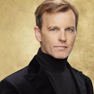 Tucker McCall,                                     personnage                                 dans Les Feux de l&#039;Amour