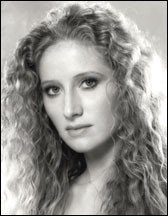 Lisa Mansfield Carlton,                                     personnage                                 dans Les Feux de l&#039;Amour