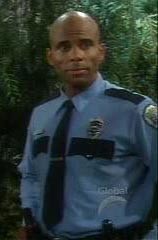 Officier Cole,                                     personnage                                 dans Les Feux de l&#039;Amour
