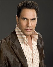 Brad Carlton,                                     personnage                                 dans Les Feux de l&#039;Amour