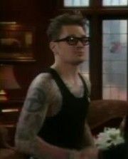 Raymond (Nom Inconnu),                                     personnage                                 dans Amour, Gloire et Beauté